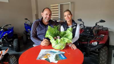 v.l.: Thomas Staudt und Gesch�ftsf�hrerin Candy Virus