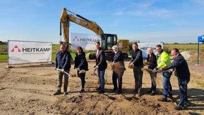 Symbolischer Spatenstich f�r den Neubau eines 600 m langen Querdeiches