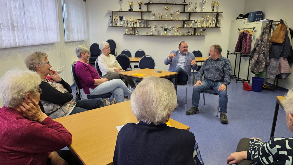 starkes Interesse bei der Sprechstunde in G�sen